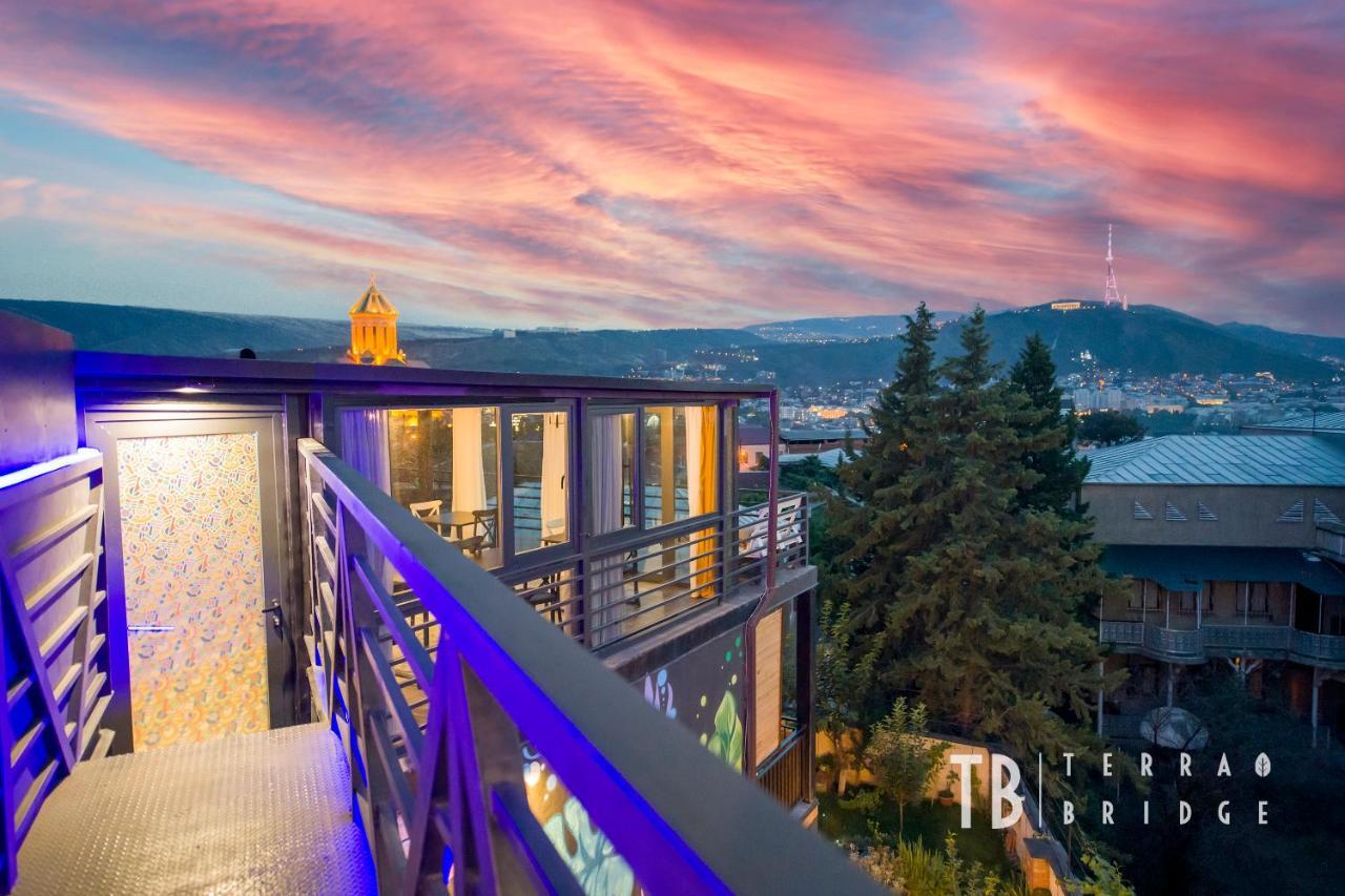 Terra Bridge Hotel Tbilisi Exterior photo