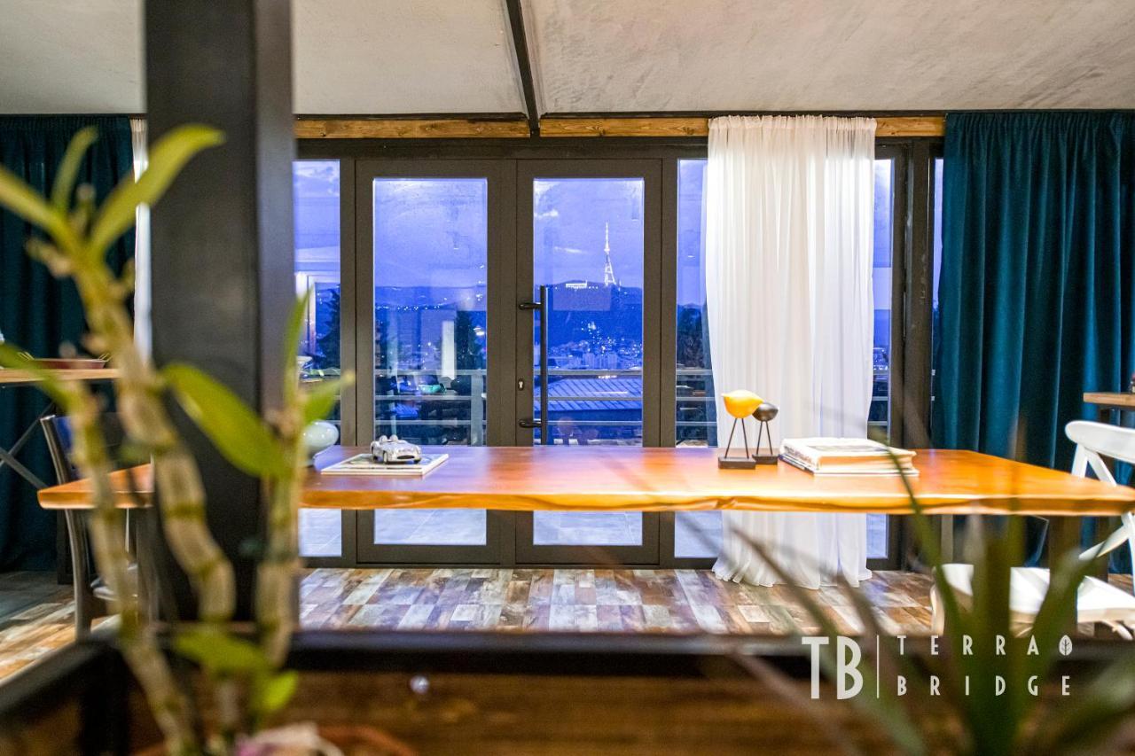 Terra Bridge Hotel Tbilisi Exterior photo