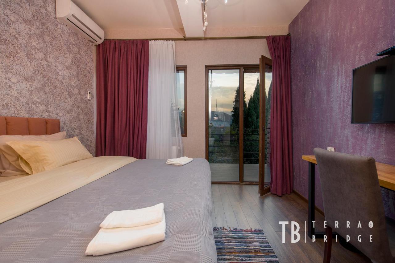 Terra Bridge Hotel Tbilisi Exterior photo